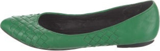 Bottega Veneta Leather Flats Green Semi-Pointed Toes Unfortunately, due to restrictions, this item may not be eligible for shipping in all areas.