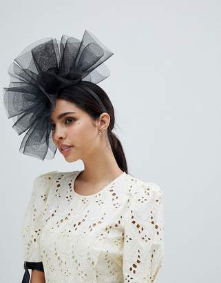 Elégance Fascinator Hat With Netting