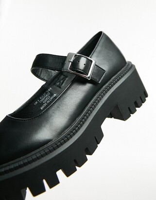 Topshop Wide Fit Amy chunky flat shoe with buckle in black