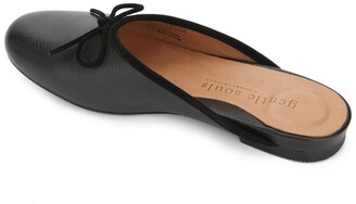 Gentle Souls by Kenneth Cole By Kenneth Cole Eugene Bow Leather Slide