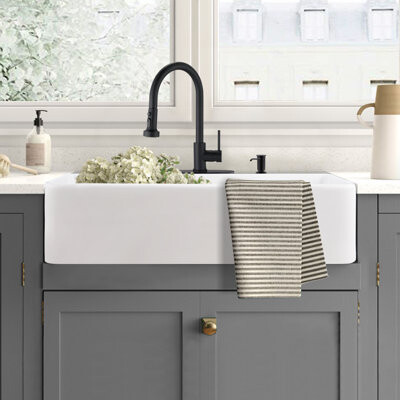 BENSON HOME Atilia 33" L x 20" W Farmhouse Kitchen Sink with Basket strainer