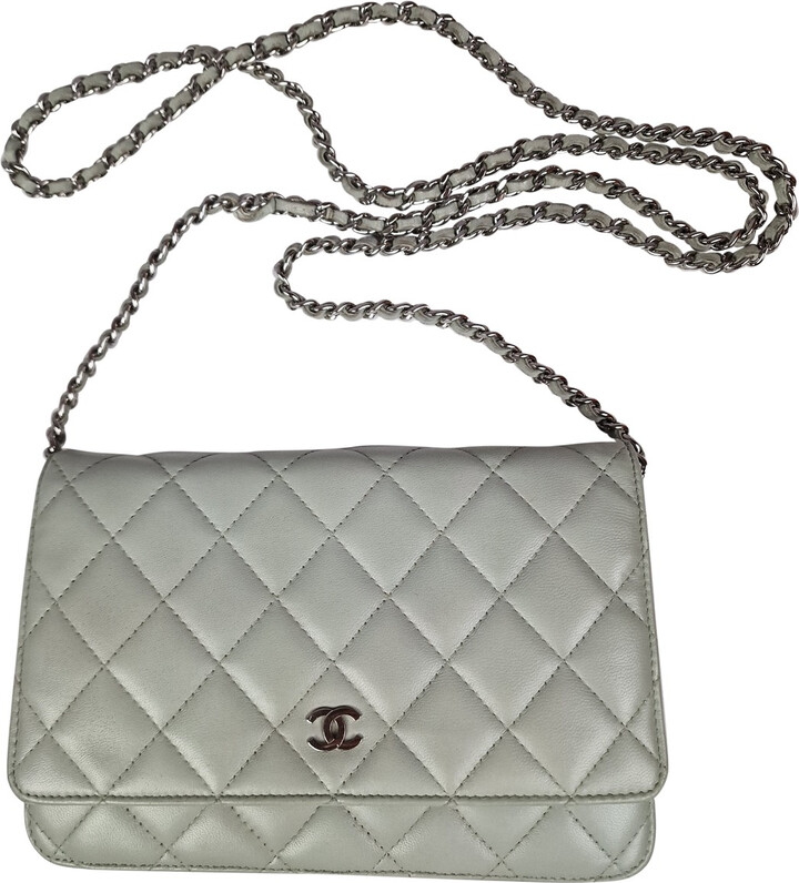 chanel pearl crush wallet on chain