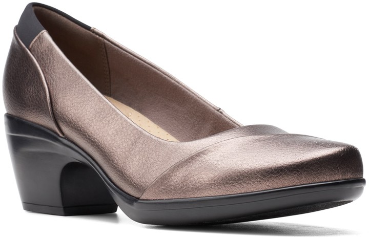 clarks emily alexa block heel leather pump