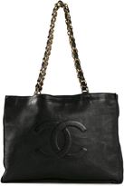 Chanel Vintage sac porté épaule CC XL