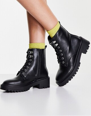 New Look flat chunky lace-up boot in black