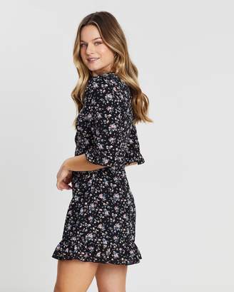 Atmos & Here Bree Ruffled Floral Dress