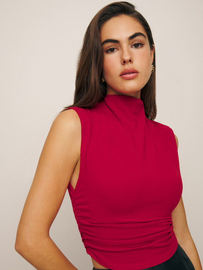 Why Reformation's $68 Lindy Knit Top Has Bustle Editors Obsessed