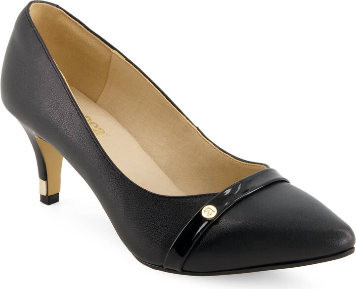 Andrea Women's Pointed Toe Pumps In Black