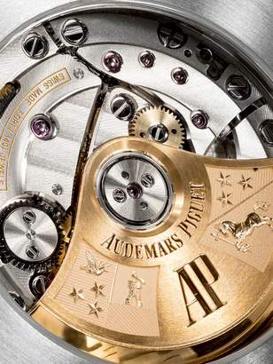 Audemars Piguet Mad Paris Mens Metallic Silver Tone Royal Oak Engraved Stainless Steel Watch