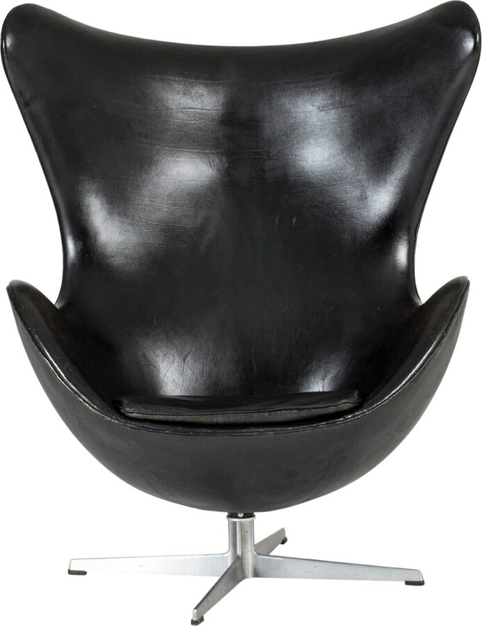 egg Lounge Chair By Arne Jacobsen