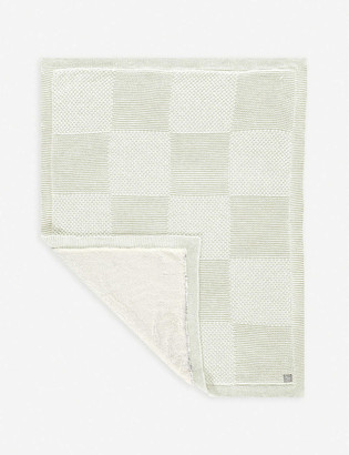 The Little Tailor Cable knit fleece blanket