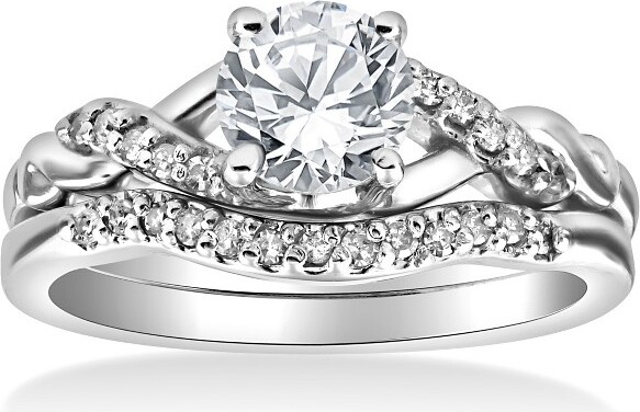 Pompeii3 2 ct Oval Moissanite Solitaire Engagement Ring 14K White Gold - Size 7