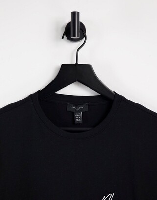 New Look longline t-shirt with NLM embroidery in black