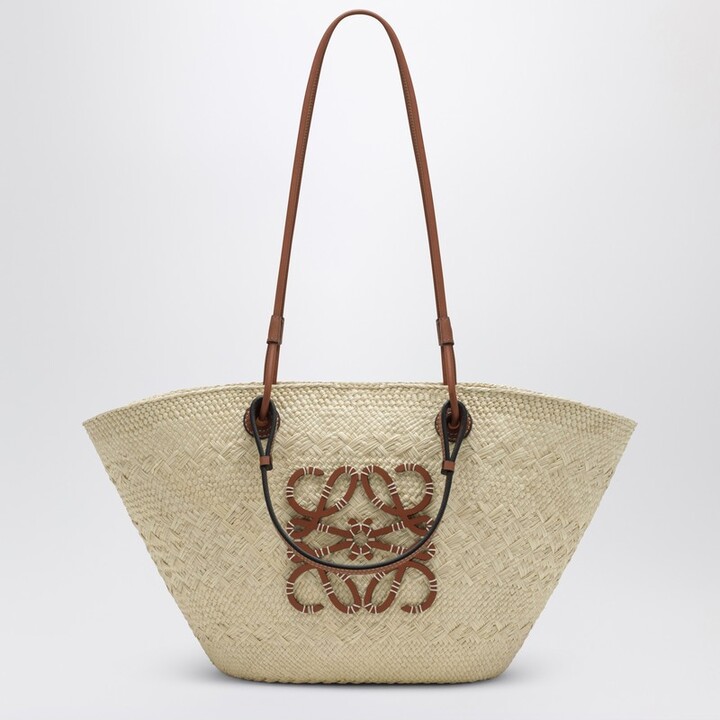 Loewe Medium Anagram Basket bag in Natural/Tan