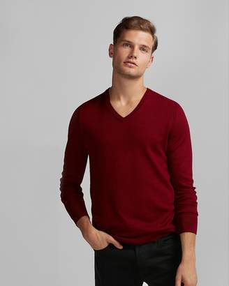 Express Merino Wool-Blend Thermal Regulating V-Neck Sweater