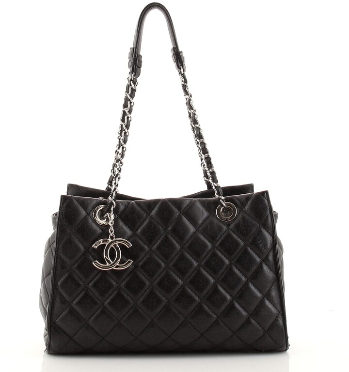 Chanel Chic and Soft Shopping Tote Quilted Calfskin Small - ShopStyle  Shoulder Bags
