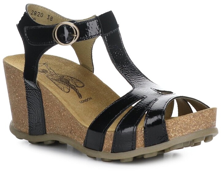 fly sandals canada