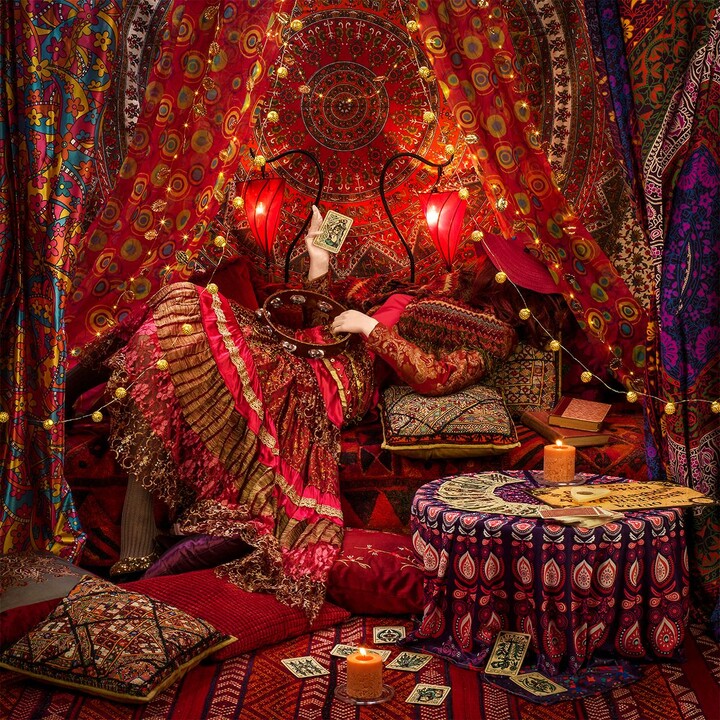 Patty Carroll, Boho Boo hoo , 2018