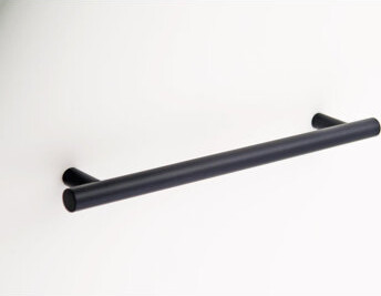 Madelyn Carter Sebastian Bar Pull