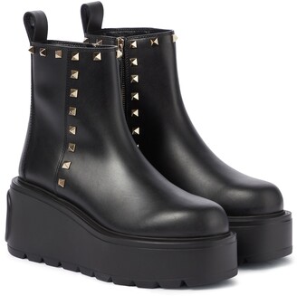 Valentino Garavani Rockstud Uniqueform leather ankle boots