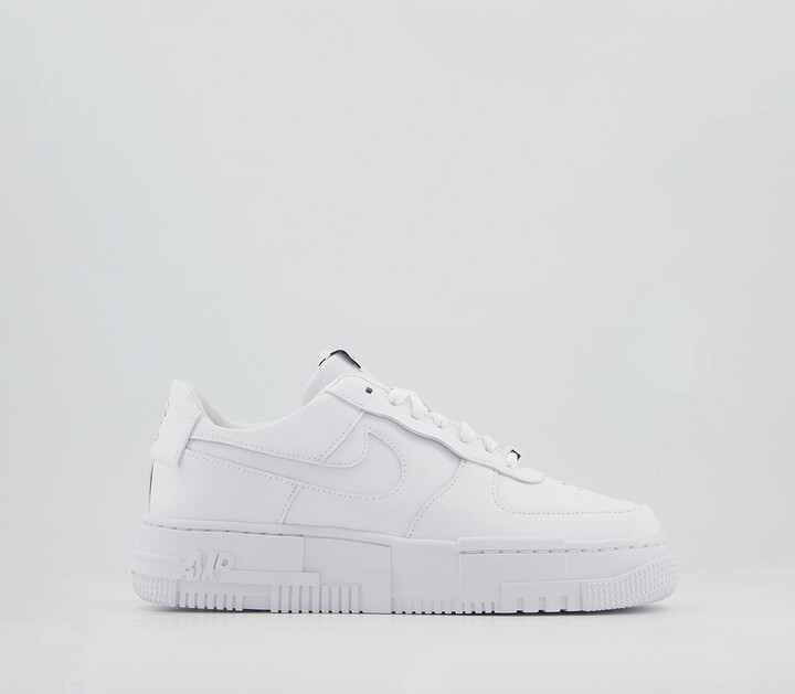 black nike trainers white sole womens