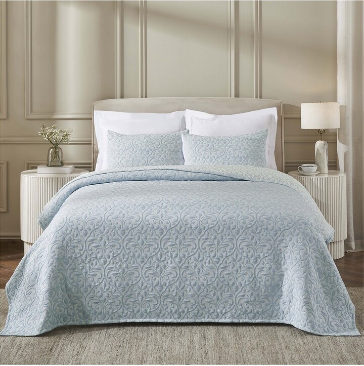 Superior Vineyard Blend Matelasse Woven Coverlet