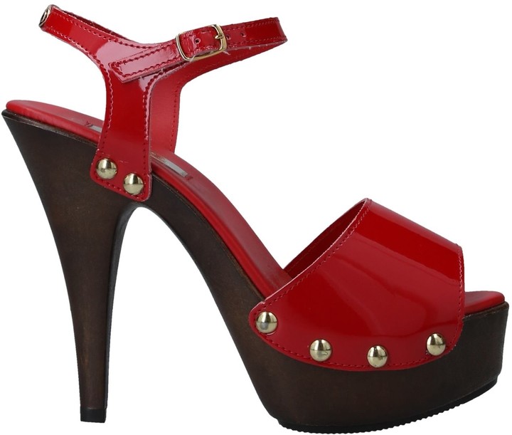 red guess sandals