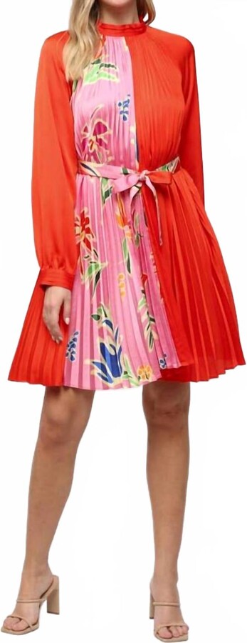 Fate Brontë Pleated Dress In Orange Multi