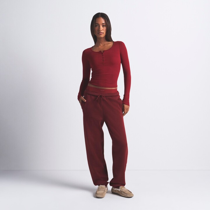 SKIMS Cotton Fleece Classic Jogger Pants | Merlot