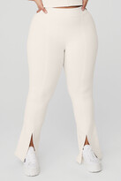 Thumbnail for your product : Alo Yoga Airbrush 7/8 High Waist Flutter Legging in Black, Size: 2XS |