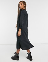 Thumbnail for your product : New Look flute hem sweatshirt midi dress in black