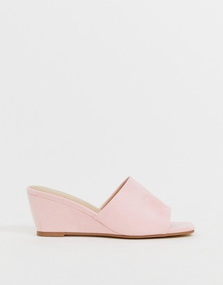 Glamorous pink wedge sandals
