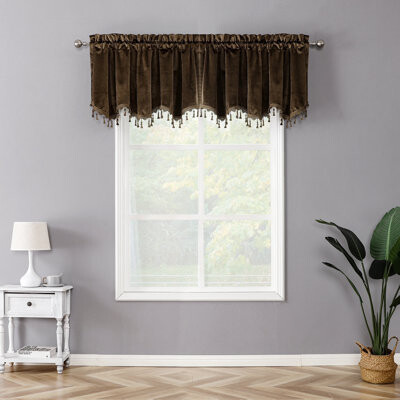 Rosdorf Park Cavaliere Solid Color Tailored 52'' Window Valance