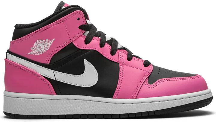 kids pink nikes