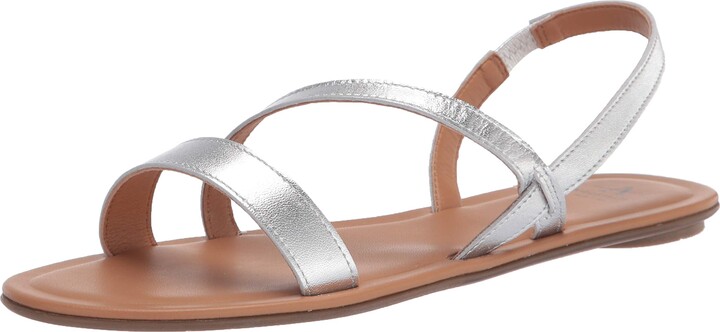 aquatalia leather flat sandals