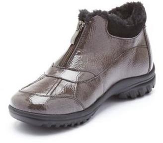 Wanderlust Women's Waterproof Patent-Look Winter Boot With Zipper Closure