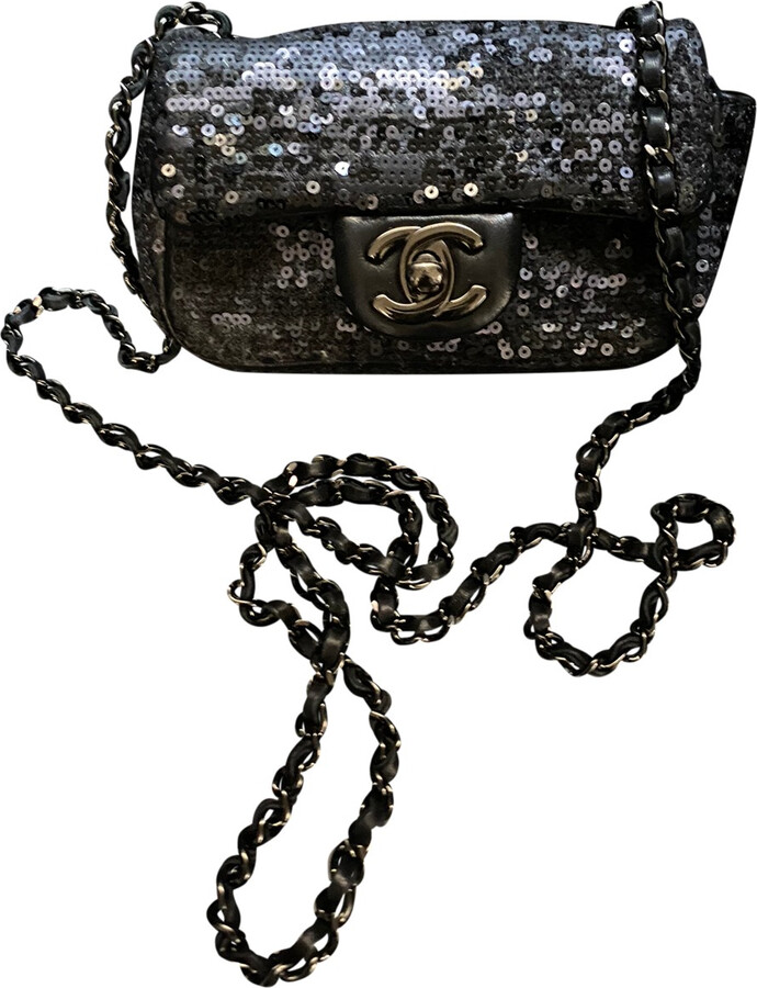 Pre-owned Chanel Small Classic Flap Bag Black and Silver Sequins Silve –  Madison Avenue Couture
