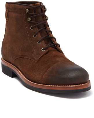 hugh cap toe lace up boot