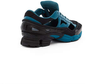 Raf Simons × Adidas Limited Pack Replicant Ozweego Sneaker