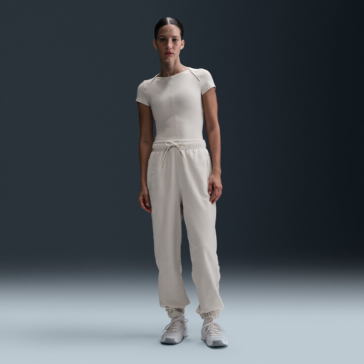 nike women's therma fleece pants