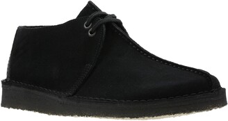 clarks black chukka