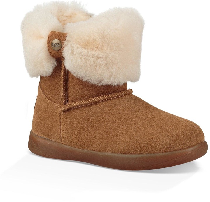 chestnut uggs size 8