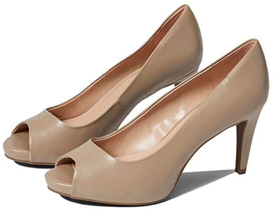 bandolino open toe heels