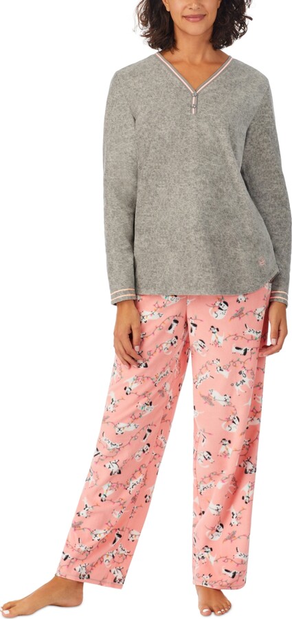 https://img.shopstyle-cdn.com/sim/45/51/45515cc133b6c349187f81fd2c7b450b_best/cuddl-duds-womens-2-pc-fleece-long-sleeve-printed-pajamas-set.jpg