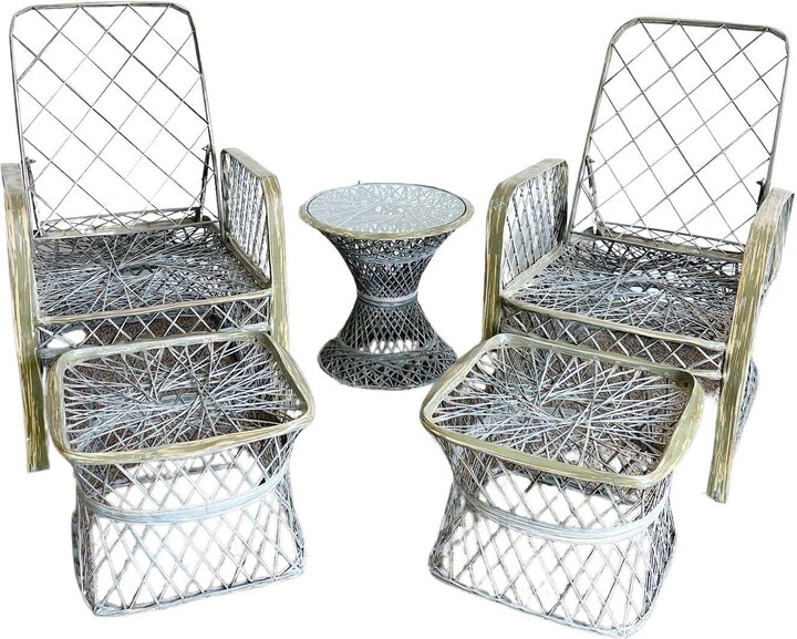 1stDibs Russell Woodard Spun Fiberglass Lounge Chairs With Ottomans And Side Tables
