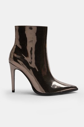 Honey black point boots