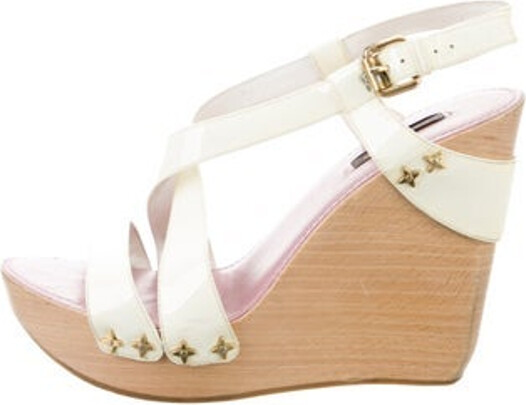Louis Vuitton Patent Leather Sandals Neutrals Platform Crossover Straps & Buckle Closure at Ankles Includes Dust Bag Size not listed estimated from measurements. Designer