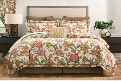 Rose Tree Bronte Floral 4 Piece King Comforter Set