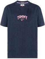 Thumbnail for your product : Tommy Hilfiger front logo T-shirt