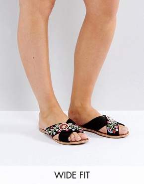 New Look Wide Fit Embroidered Cross Stap Mule